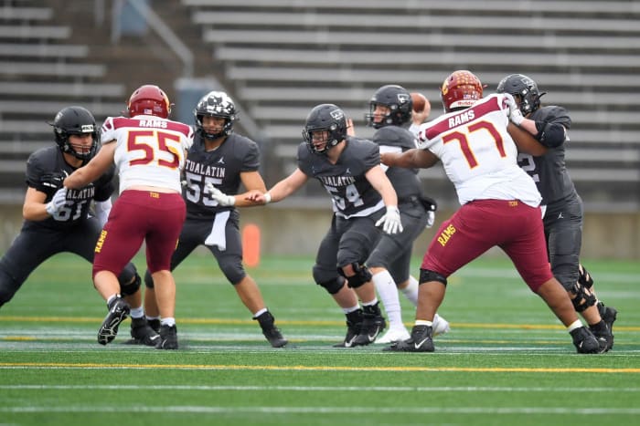 Tualatin.Central-Catholic.6A-football-final.Leon-Neuschwander.19